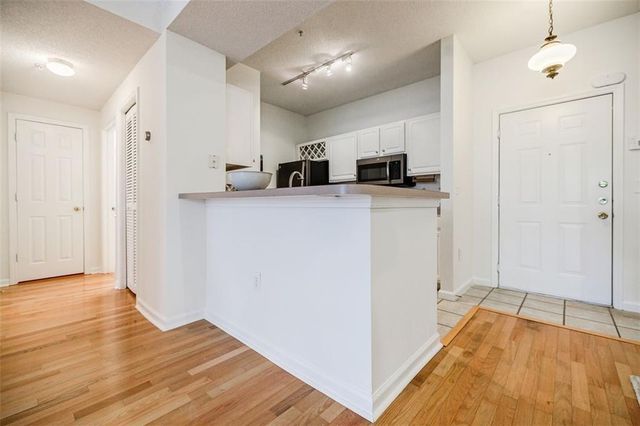 955 JUNIPER Street NE 4027, Atlanta, GA 30309