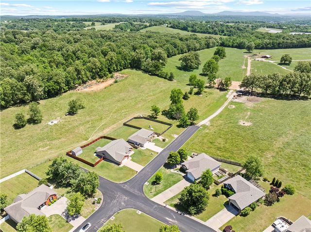 1821 Wellington Road, Harrison, AR 72601