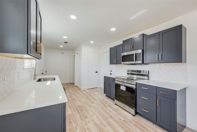 2924 Amber Lane, Farmers Branch, TX 75234