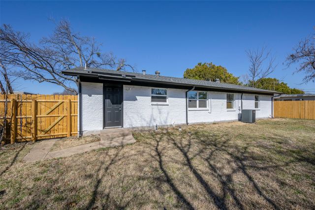 2924 Amber Lane, Farmers Branch, TX 75234