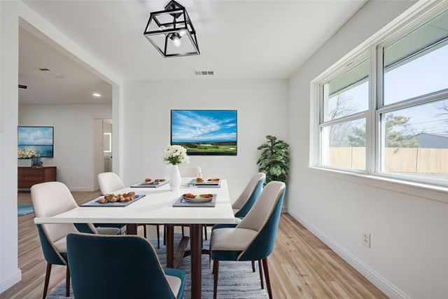 2924 Amber Lane, Farmers Branch, TX 75234