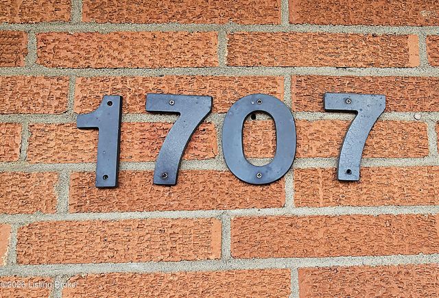 1707 Nightingale Rd, Louisville, KY 40213