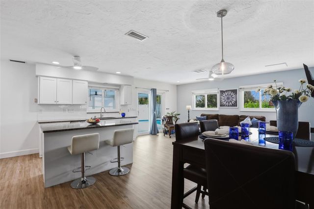 514 PALM AVENUE, Nokomis, FL 34275