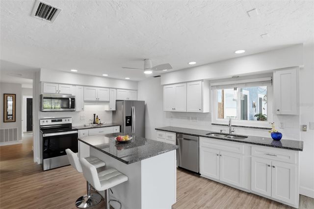 514 PALM AVENUE, Nokomis, FL 34275