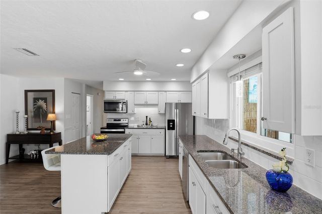 514 PALM AVENUE, Nokomis, FL 34275