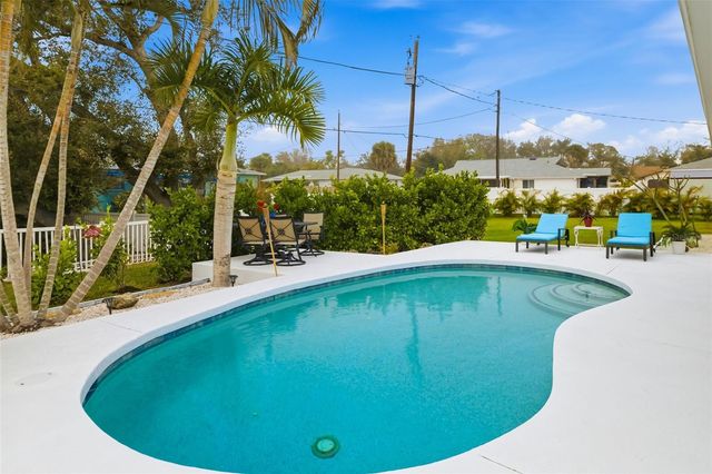 514 PALM AVENUE, Nokomis, FL 34275