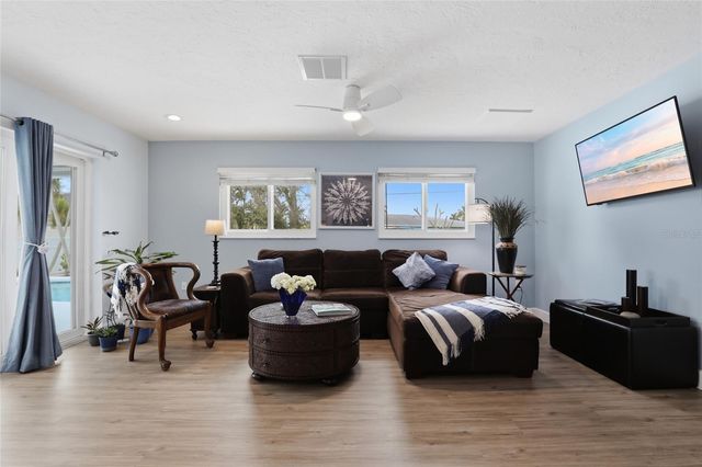 514 PALM AVENUE, Nokomis, FL 34275