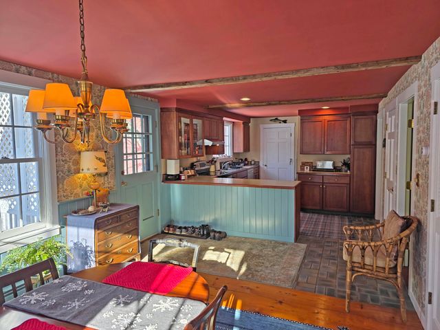 39 West Street, Newfane, VT 05345