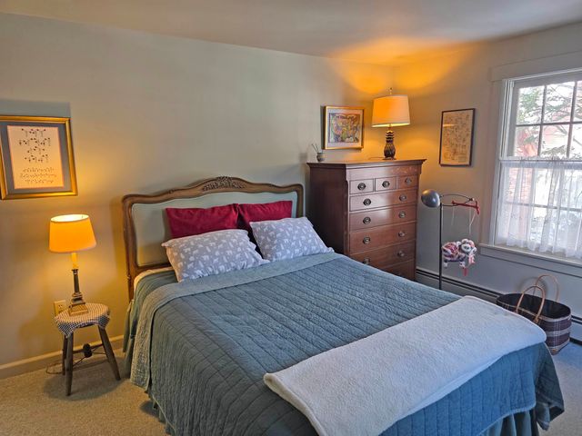 39 West Street, Newfane, VT 05345