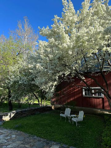 39 West Street, Newfane, VT 05345