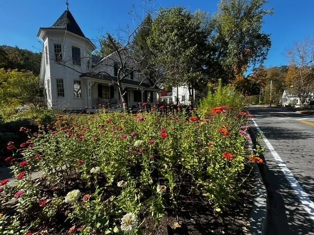 39 West Street, Newfane, VT 05345