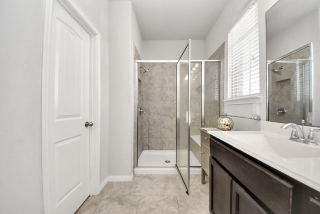 3310 Rainflower Springs Lane, Rosenberg, TX 77471