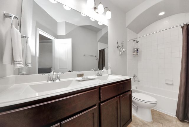 3310 Rainflower Springs Lane, Rosenberg, TX 77471