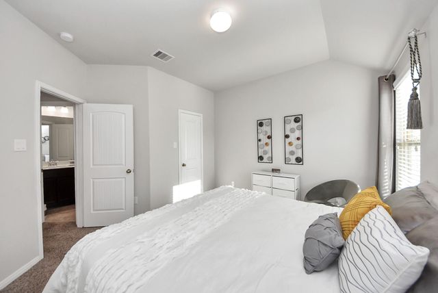 3310 Rainflower Springs Lane, Rosenberg, TX 77471