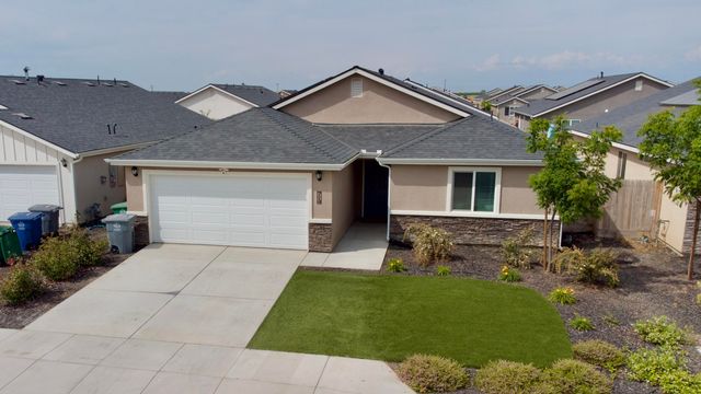 7114 Avenue 310, Visalia, CA 93291