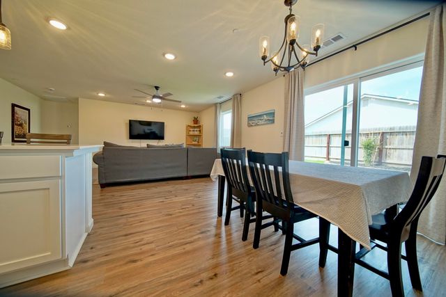 7114 Avenue 310, Visalia, CA 93291