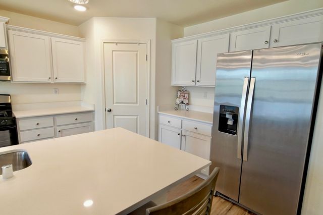 7114 Avenue 310, Visalia, CA 93291