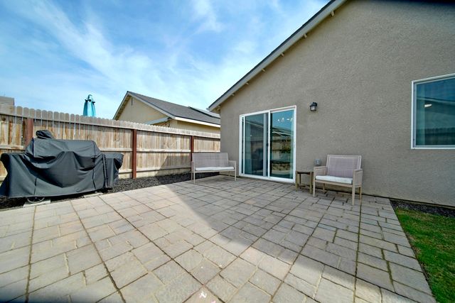 7114 Avenue 310, Visalia, CA 93291