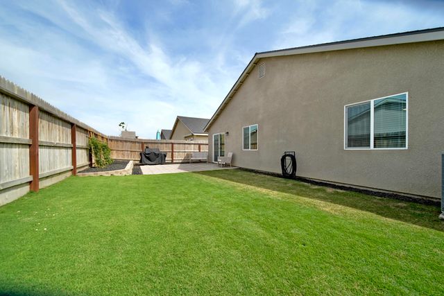 7114 Avenue 310, Visalia, CA 93291