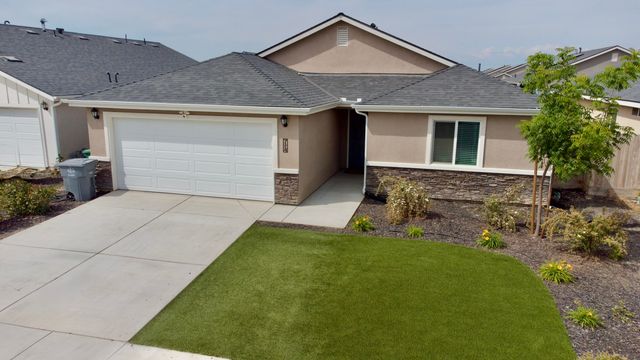 7114 Avenue 310, Visalia, CA 93291