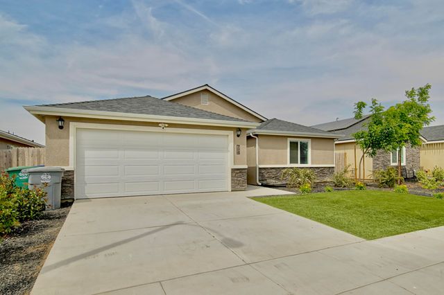 7114 Avenue 310, Visalia, CA 93291