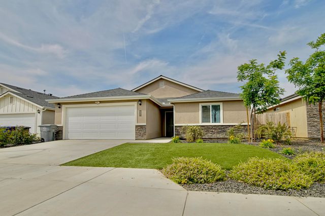 7114 Avenue 310, Visalia, CA 93291