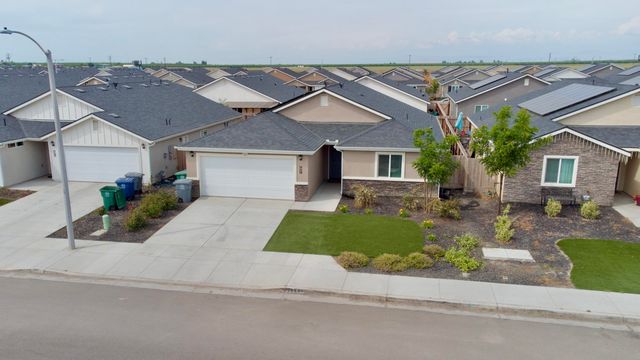 7114 Avenue 310, Visalia, CA 93291