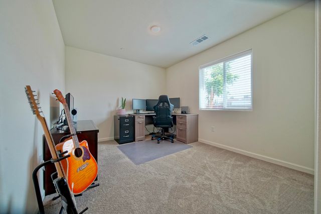 7114 Avenue 310, Visalia, CA 93291