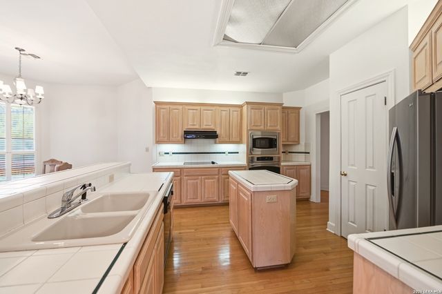 15 Villa Verde, San Antonio, TX 78230