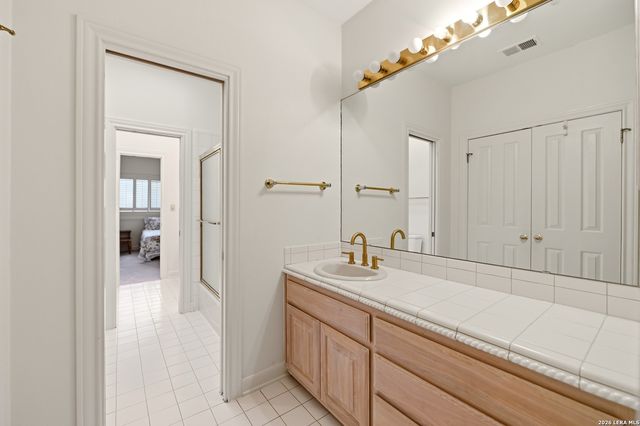 15 Villa Verde, San Antonio, TX 78230