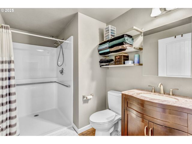 2017 Sw 2ND Ct, Gresham, OR 97080