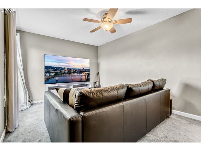 2017 Sw 2ND Ct, Gresham, OR 97080