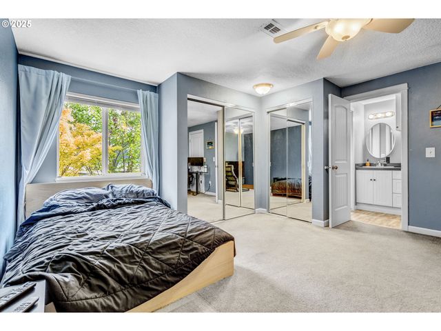 2017 Sw 2ND Ct, Gresham, OR 97080