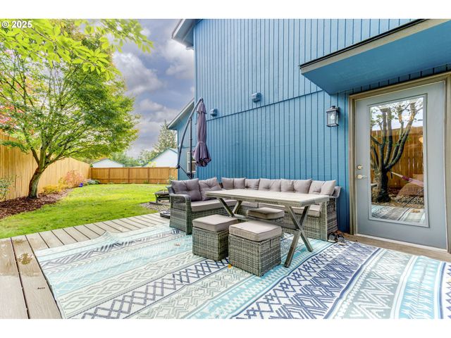 2017 Sw 2ND Ct, Gresham, OR 97080