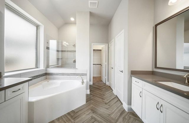 11211 Southwood Drive, Iowa Colony, TX 77583