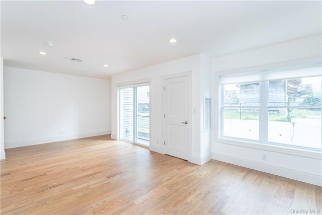 121 Fisher Avenue 5, White Plains, NY 10606