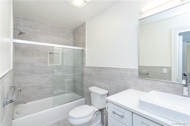 121 Fisher Avenue 5, White Plains, NY 10606