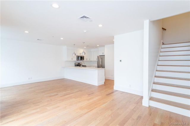 121 Fisher Avenue 5, White Plains, NY 10606