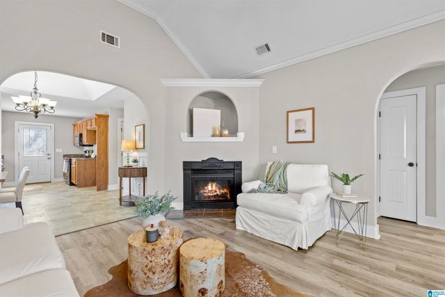 293 ROSSBURG DRIVE, Calera, AL 35040