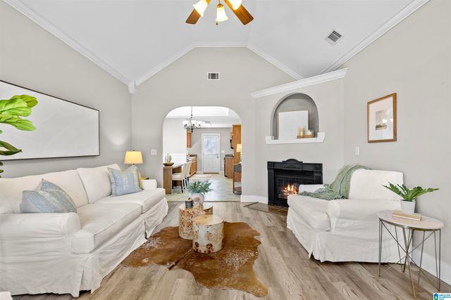 293 ROSSBURG DRIVE, Calera, AL 35040