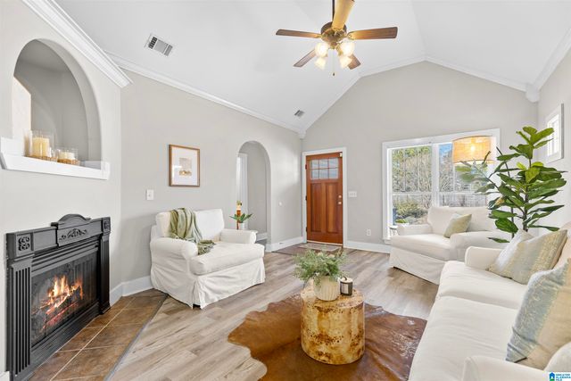 293 ROSSBURG DRIVE, Calera, AL 35040