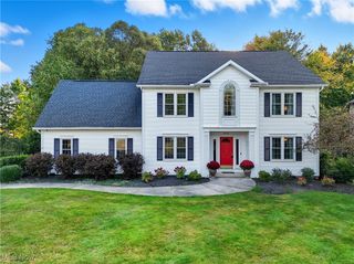 9435 Airlane Drive, Macedonia, OH 44056