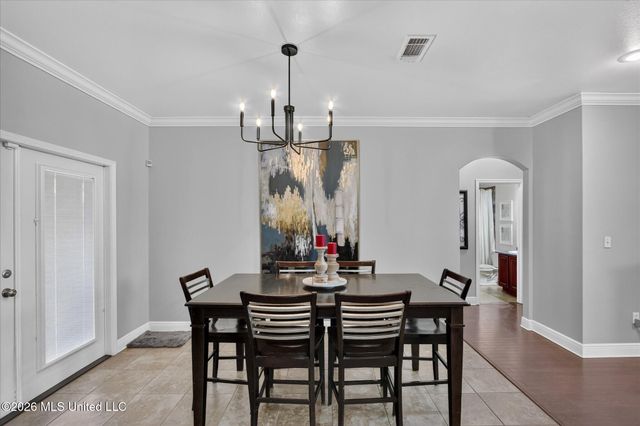 2109 Eva Avenue, Ocean Springs, MS 39564