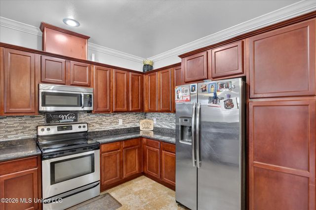 2109 Eva Avenue, Ocean Springs, MS 39564