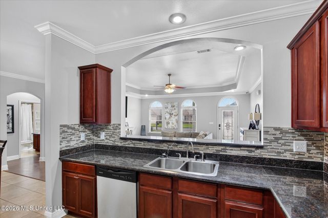 2109 Eva Avenue, Ocean Springs, MS 39564