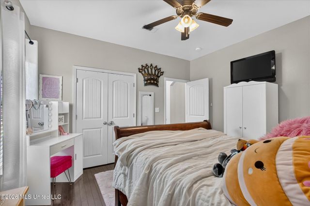2109 Eva Avenue, Ocean Springs, MS 39564