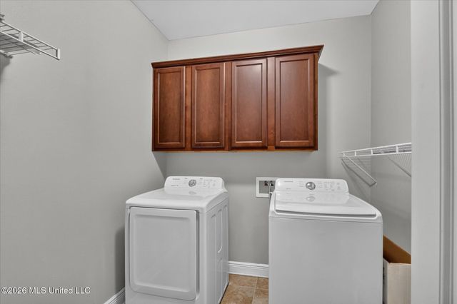 2109 Eva Avenue, Ocean Springs, MS 39564