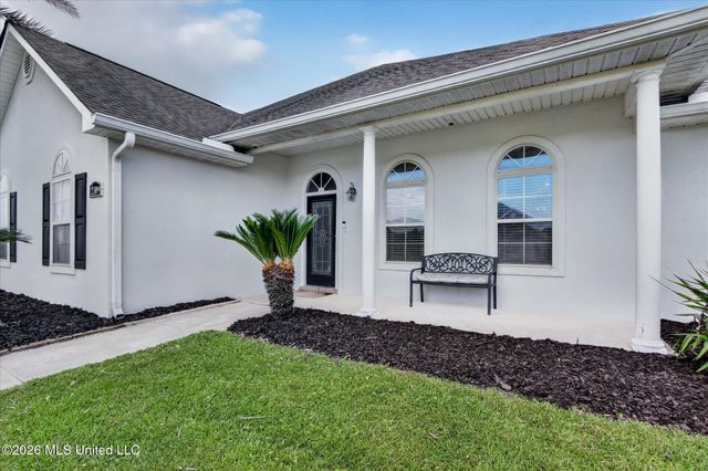 2109 Eva Avenue, Ocean Springs, MS 39564
