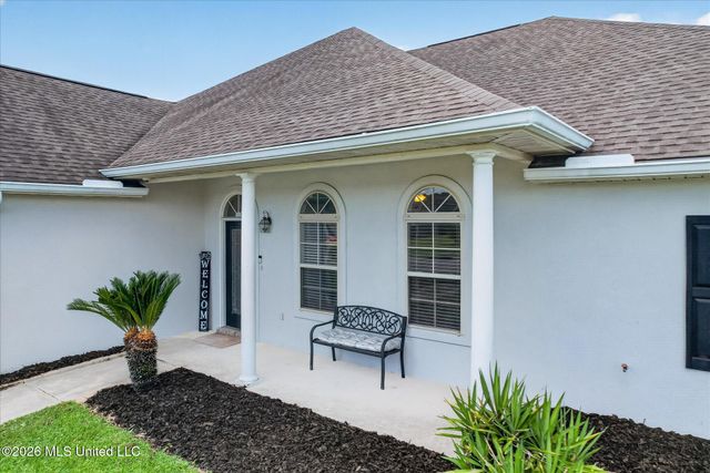 2109 Eva Avenue, Ocean Springs, MS 39564