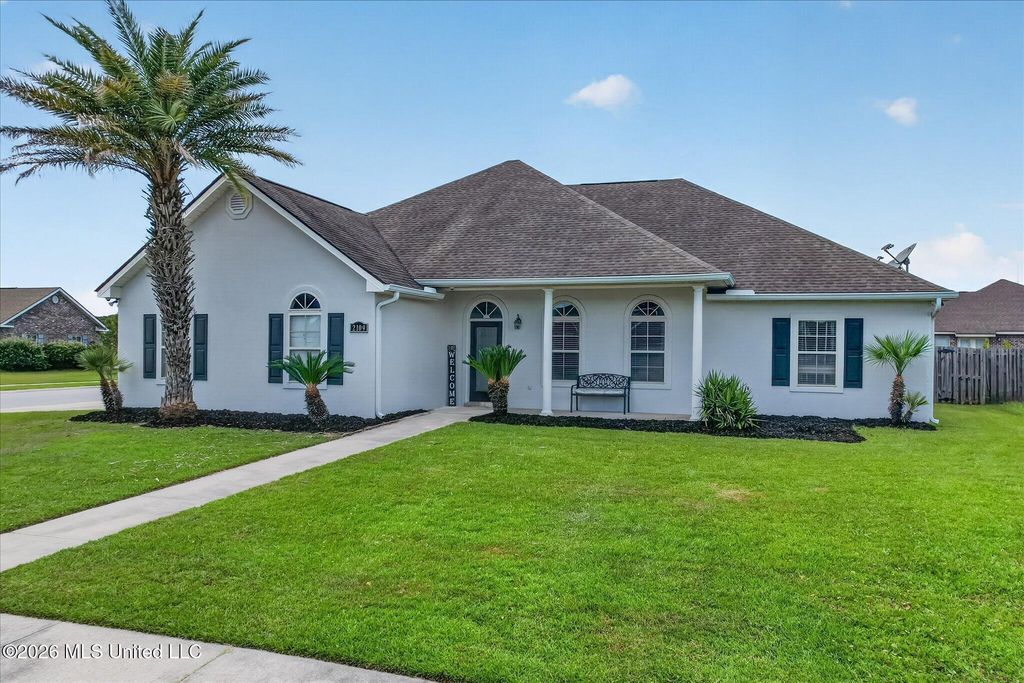 2109 Eva Avenue, Ocean Springs, MS 39564